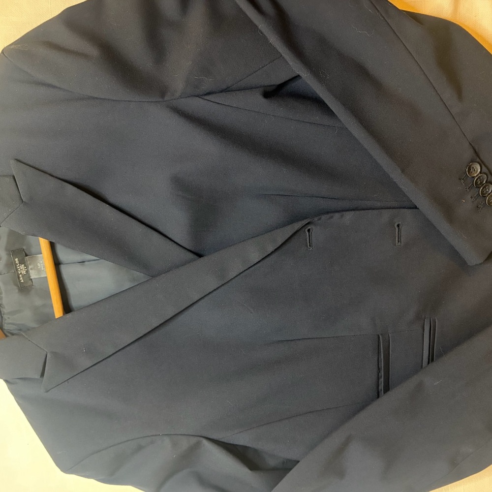 3pc suit…Ann Taylor Navy Suit Set (14P)